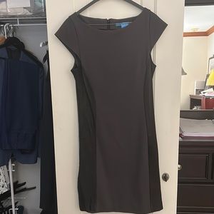 Alice + Olivia gray sheath dress with leather panels on side, size L